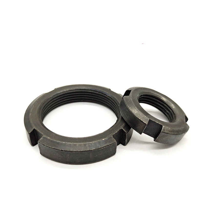 Екі бекітілген саңылаулы құлыпталған дөңгелек жаңғақ